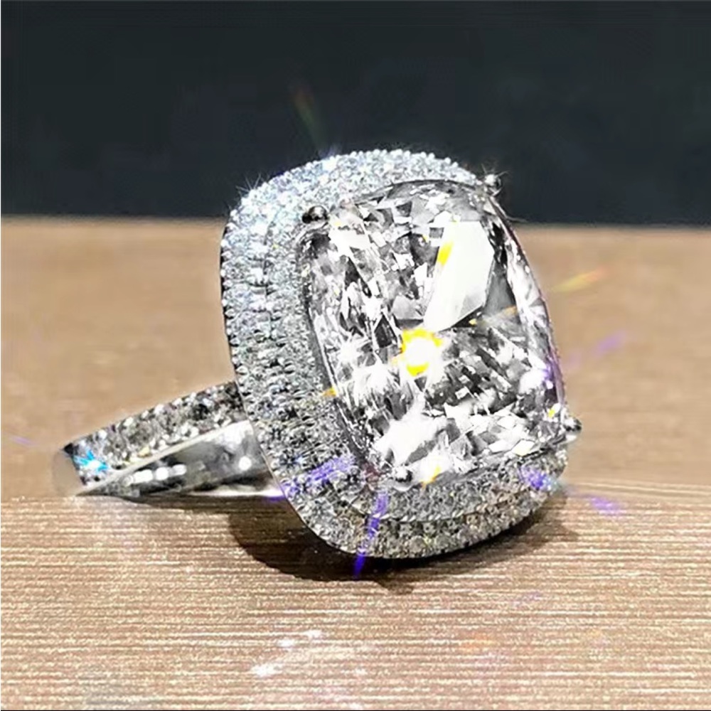 New Luxury 925 Silver Diamond Ring